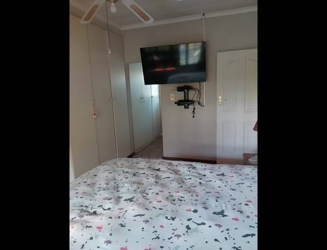 3 BEDROOM FREESTANDING FOR SALE IN BELLEVUE